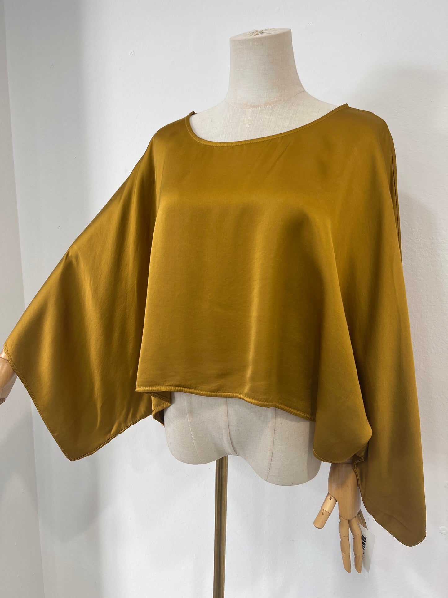 blusa golden